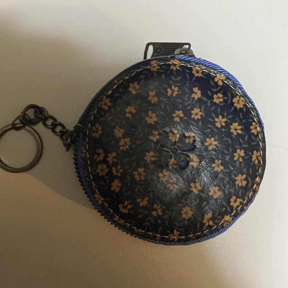 Patricia Nash wallet - Picture 3 of 5